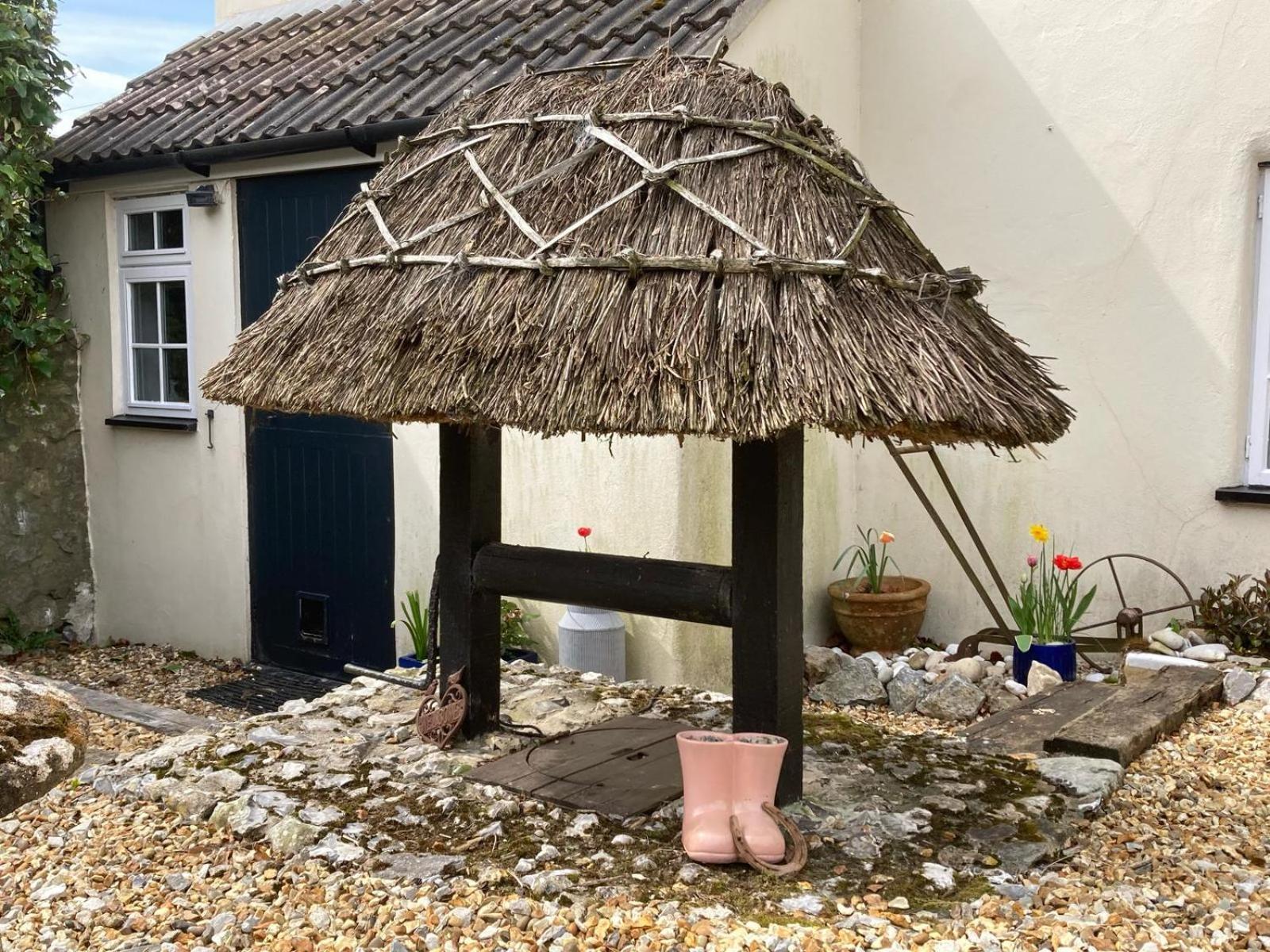 Guest Suite At 31 Little England Milborne Saint Andrew Dış mekan fotoğraf
